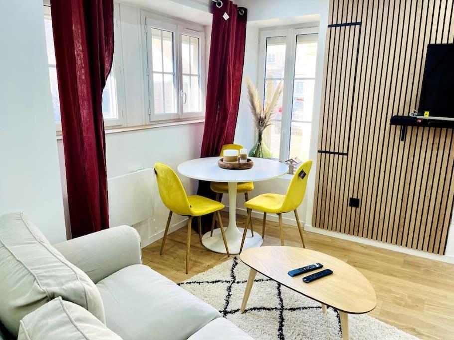 Charmante Maison En Pierre - Centre Ville - Plage Ouistreham Esterno foto